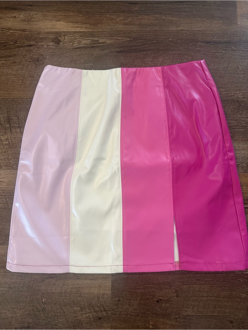 Colorblock Faux Leather Mini Skirt in Pink & Cream